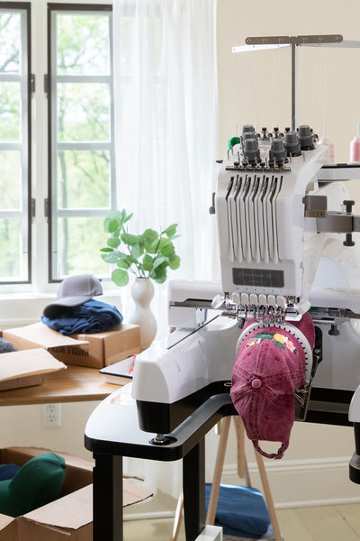 Brother PR680W - Bestickung Kappe mit optionalen Kappenrahmen