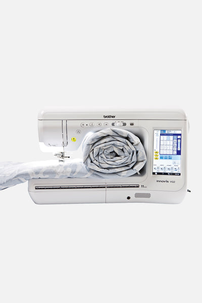 Brother Innov-is VQ2 - Quiltdecke im Stoffdurchlass