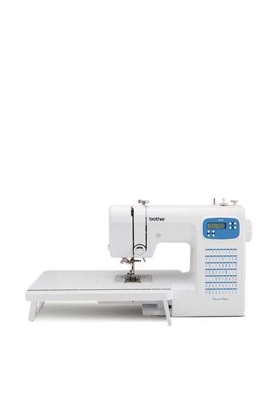 Brother DX70 Special Edition Nähmaschine von vorne