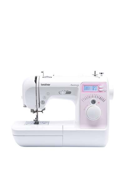 Brother Innov-is 10A (Testsieger) Nähmaschine in gerader Frontansicht ohne Bodenschatten