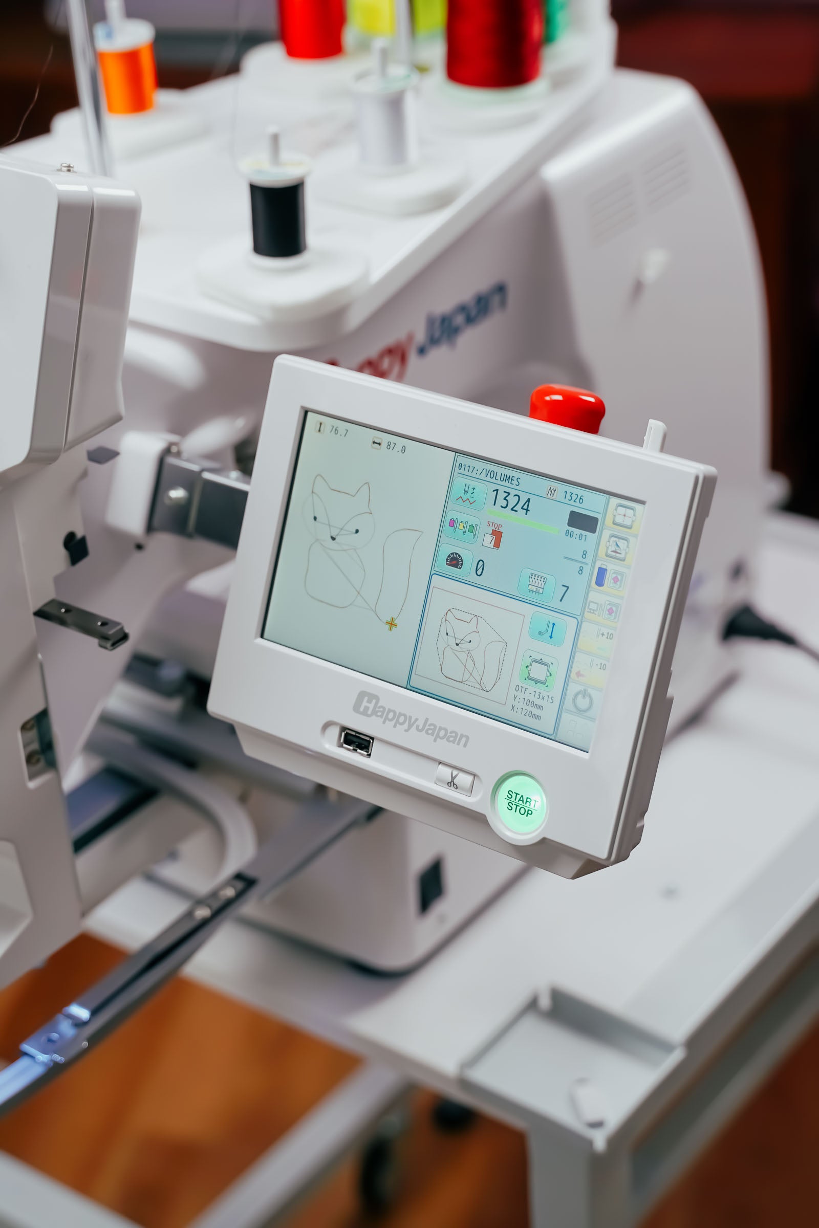 Happy HCH-701P - 7 Nadeln Stickmaschine