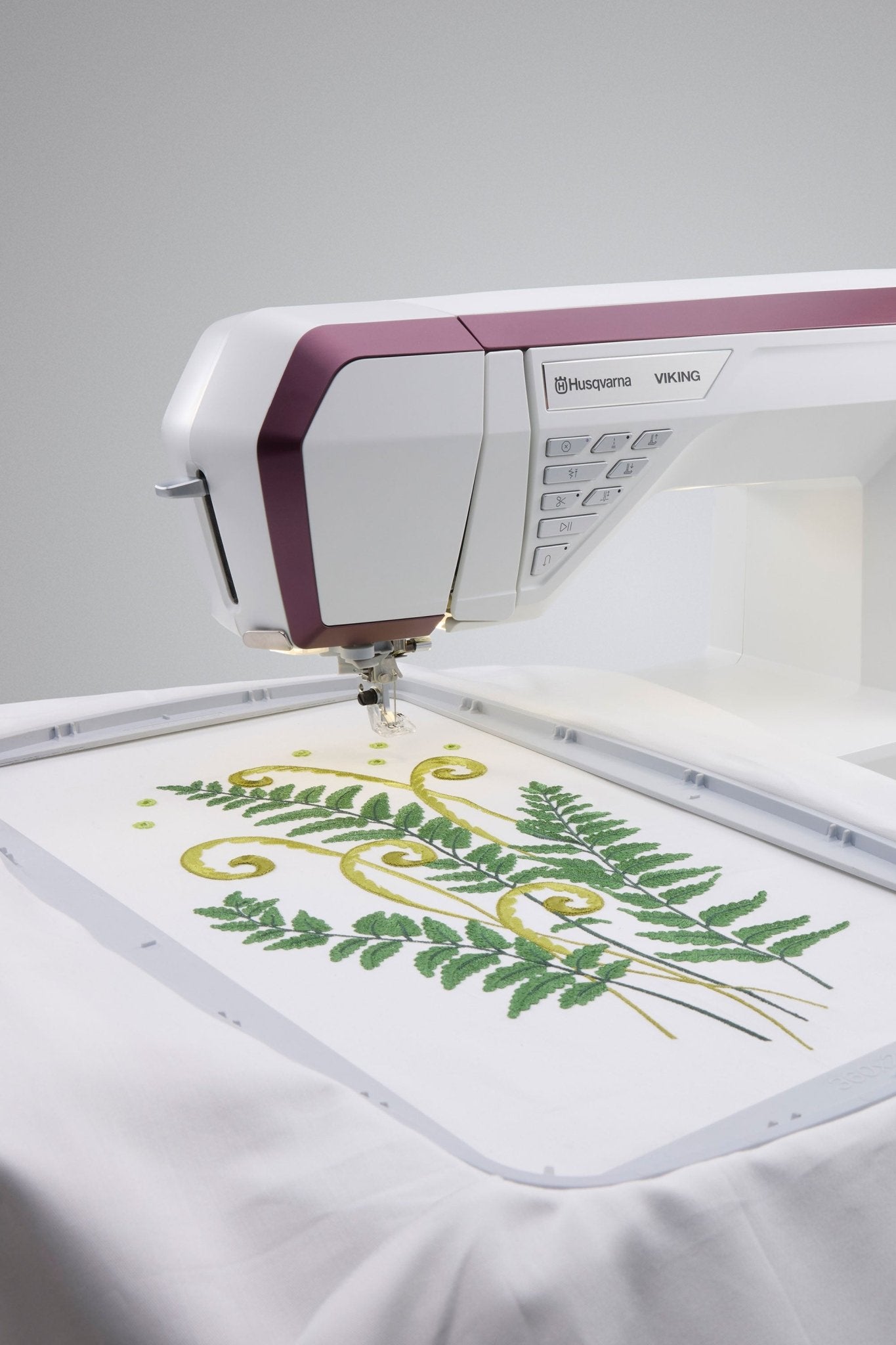Husqvarna VIKING Designer Topaz 65 Näh- & Stickmaschine - Make ma!