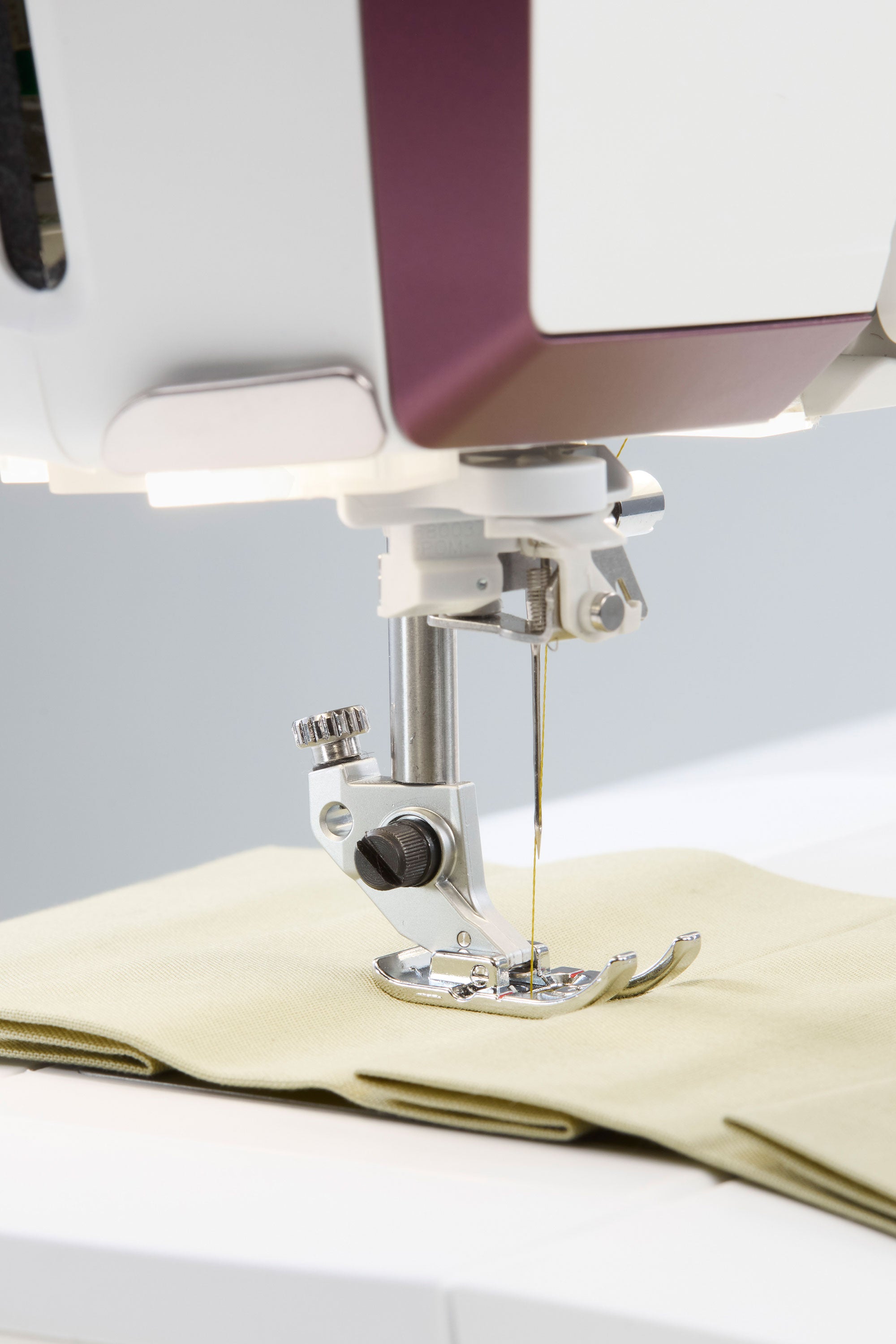 Husqvarna VIKING Designer Topaz 65 Sewing & Embroidery Machine