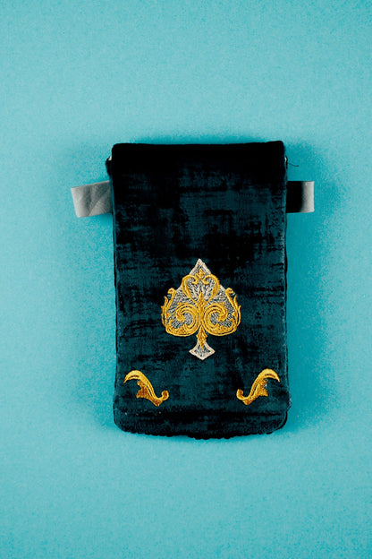 ITH embroidery file neck pouch in 2 sizes