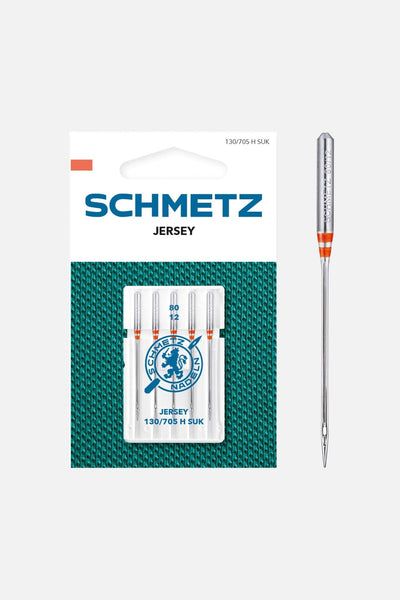 Fünf SCHMETZ Jersey-Nadeln in Stärke 80 aus dem Näh-Starter-Set.