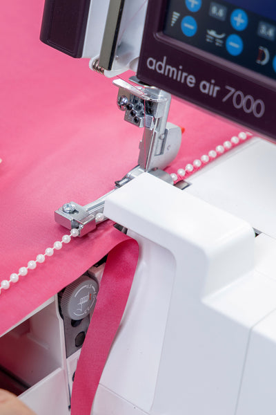 Perlen festnähen mit der PFAFF admire air 7000 Overlock