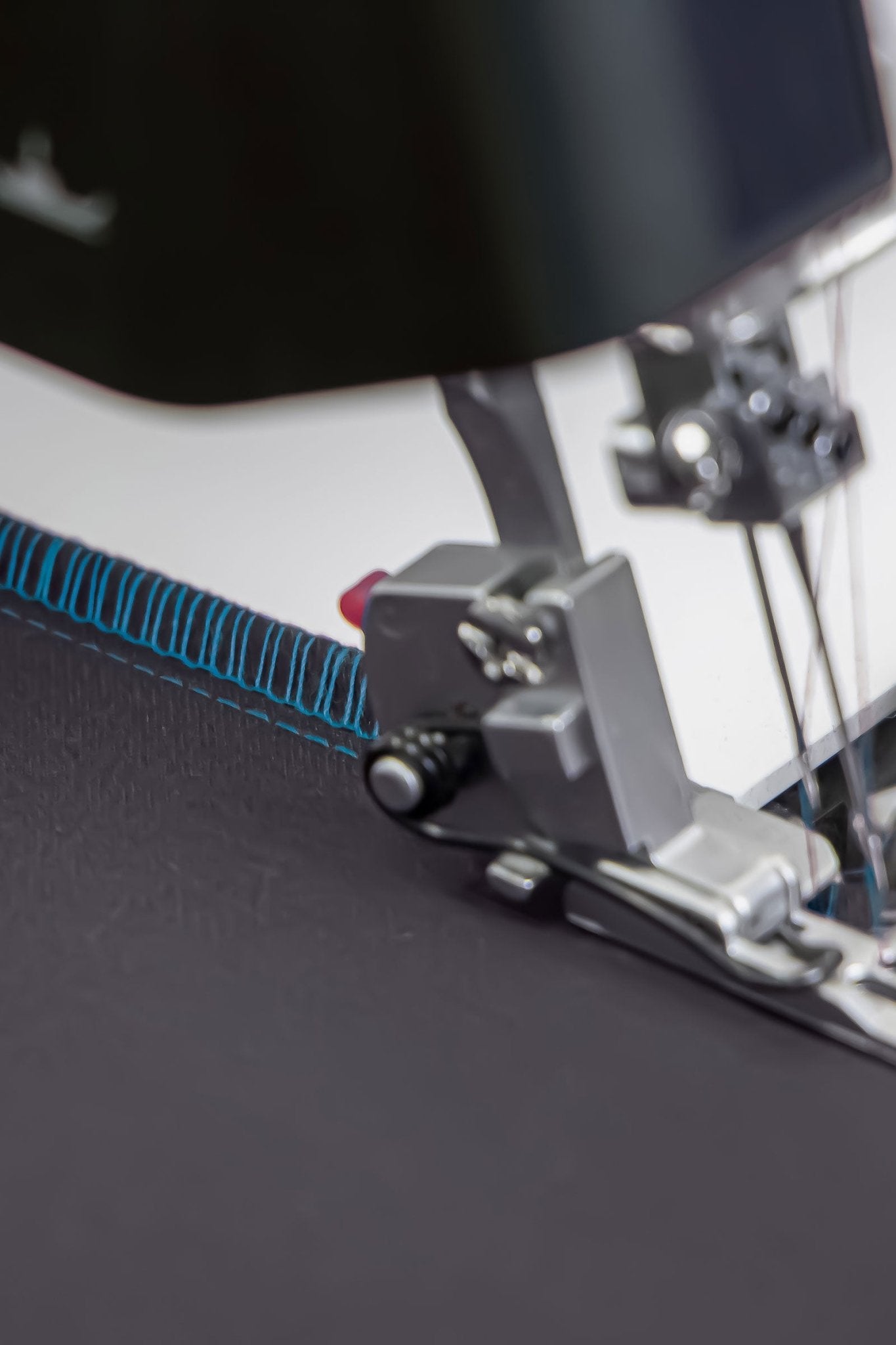PFAFF admire air 6000 Coverlock - Make ma!