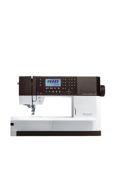 PFAFF creative ambition 640 mit Videokurs in gerader Frontansicht, freigestellt ohne Bodenschatten
