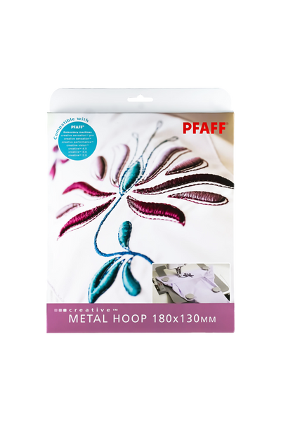 PFAFF creative Metal Hoop Magnetstickrahmen 180 × 130 mm in vollständiger Originalverpackung mit aufgedruckter Stickanwendung