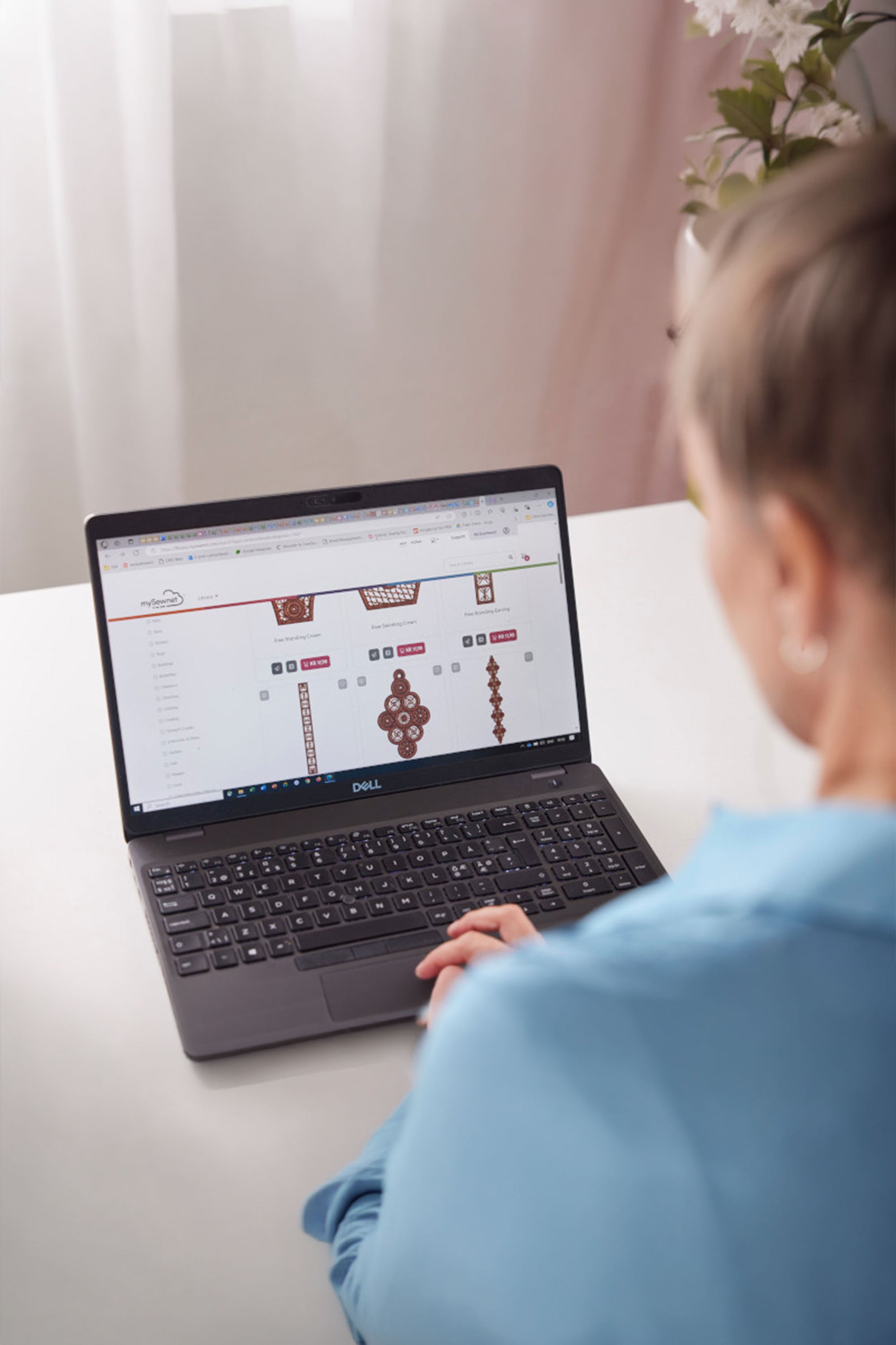 Machine à coudre et à broder PFAFF Creative Performance 950