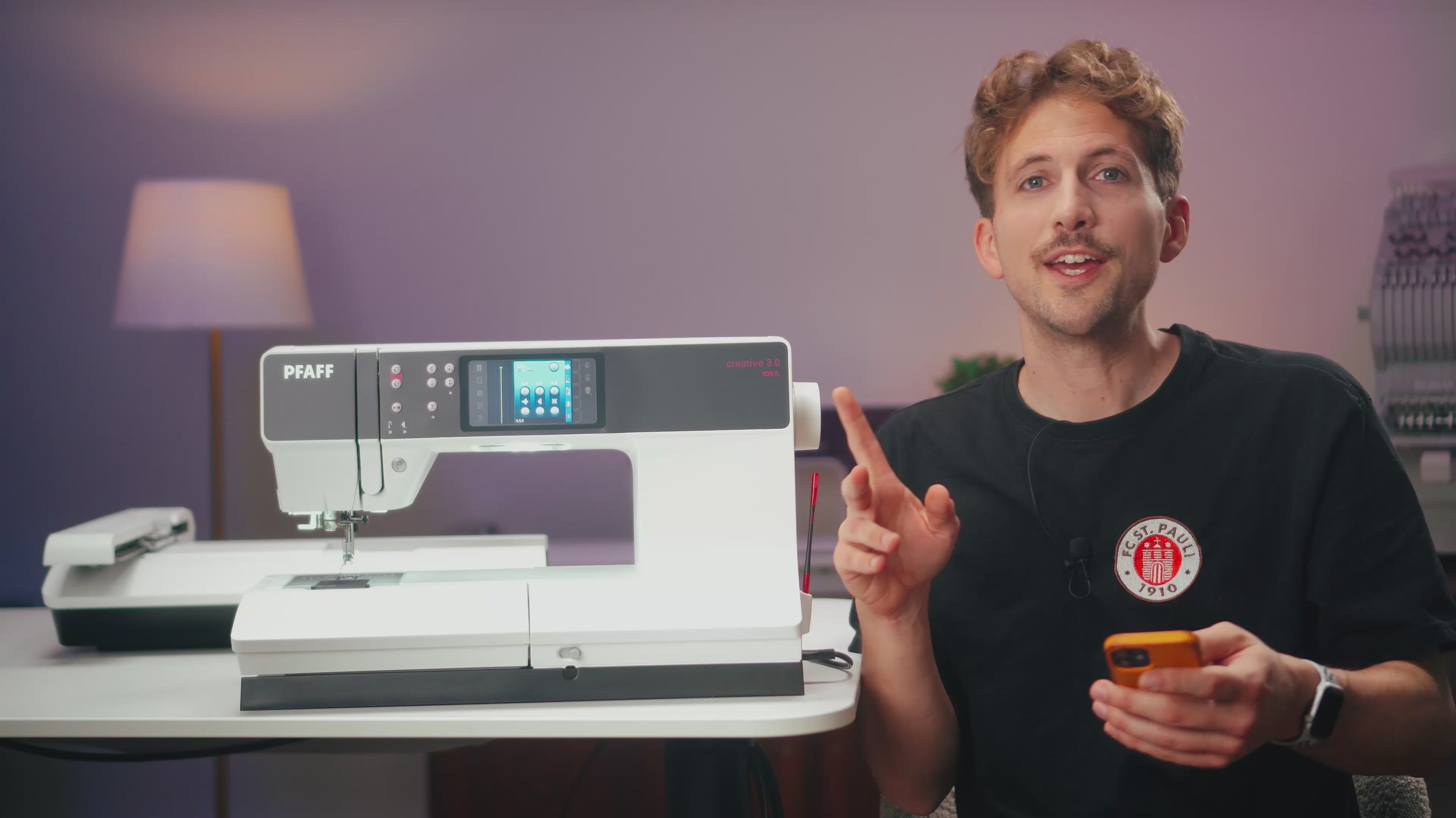 Load video: Sewing and embroidery course PFAFF creative 3.0
