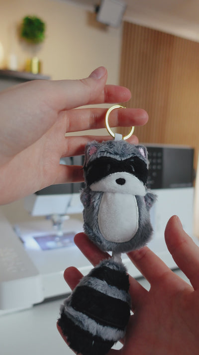 ITH Waschbär Schlüsselanhänger sticken mit der Stickmaschine