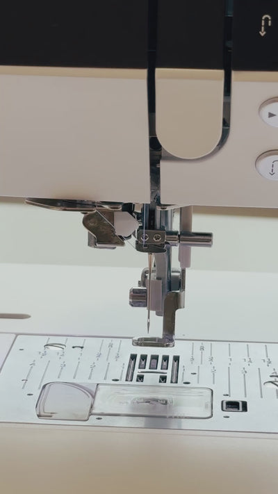 PFAFF creative ambition 640 Einfädler im Test