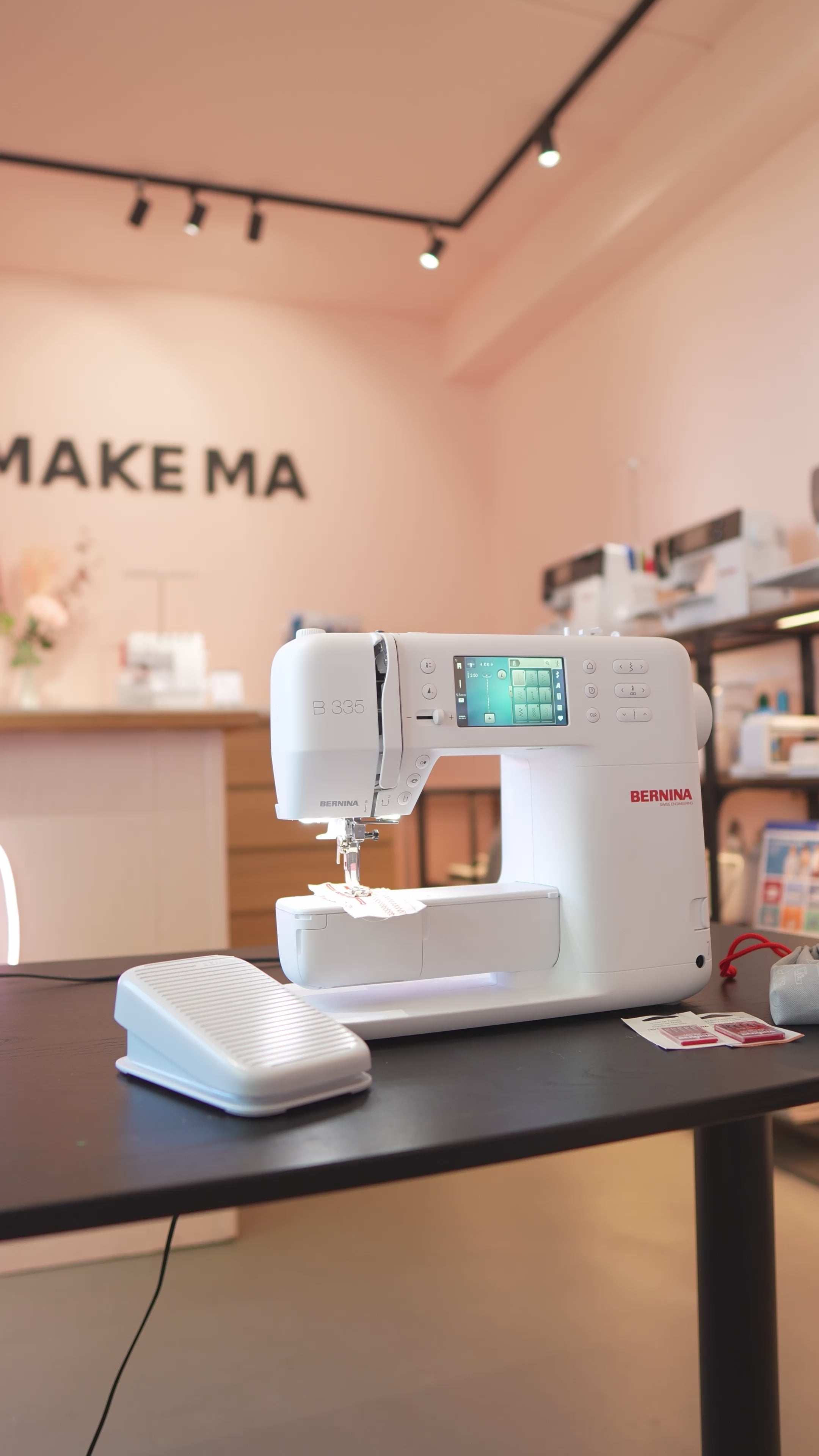 Video laden: Bernina B335 Video