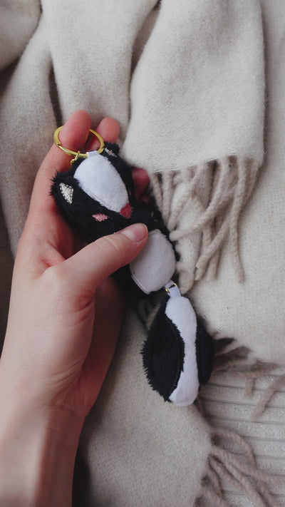 ITH Stickdatei Stinktier sticken mit der PFAFF 640 Stickmaschine