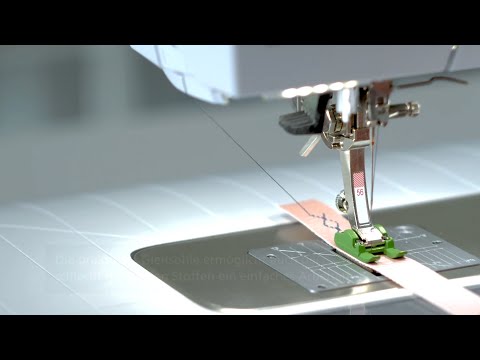 Load video: Anwendung des BERNINA Zickzack-Nähfußes #52 mit Gleitsohle