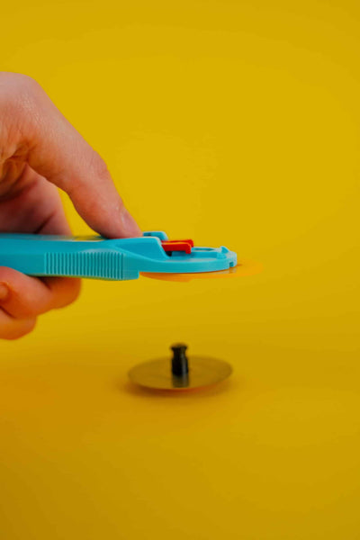 Rollschneider Klingen wechseln