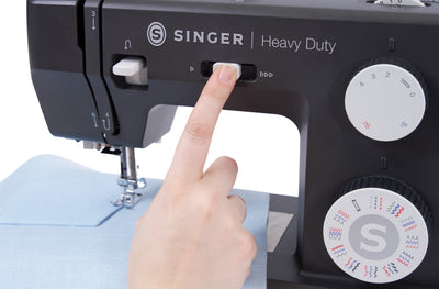 Geschwindigkeitsregler der SINGER® Heavy Duty™ 4552 im Detail.