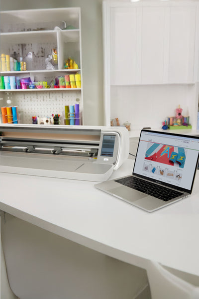 Singer Momento Plotter mit Computer