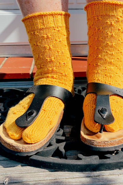 Stickanleitung Socken Yuna (sockshype.com)