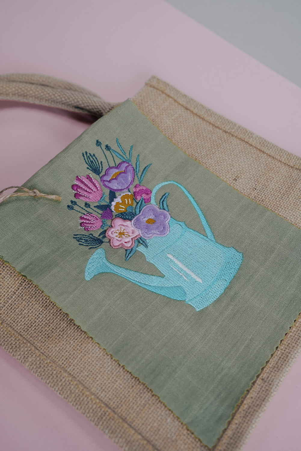 Stickdatei Gießkanne mit Blumen