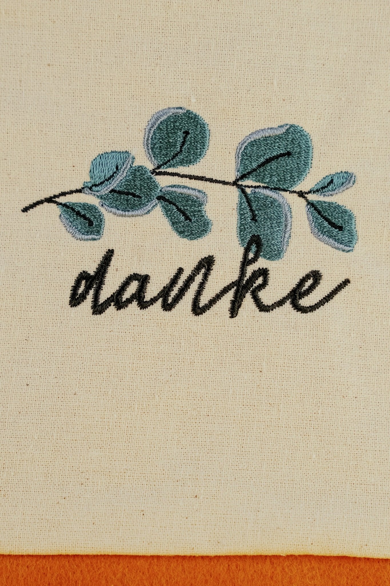 Stickdatei Danke mit Eukalyptuszweig - Make ma!