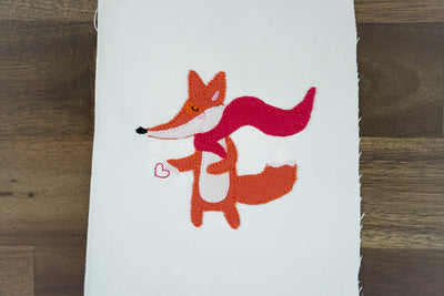Stickdatei Fuchs als Superman mit Liebesbrief