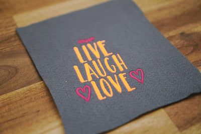 Stickdatei auf Stoff und Liebe