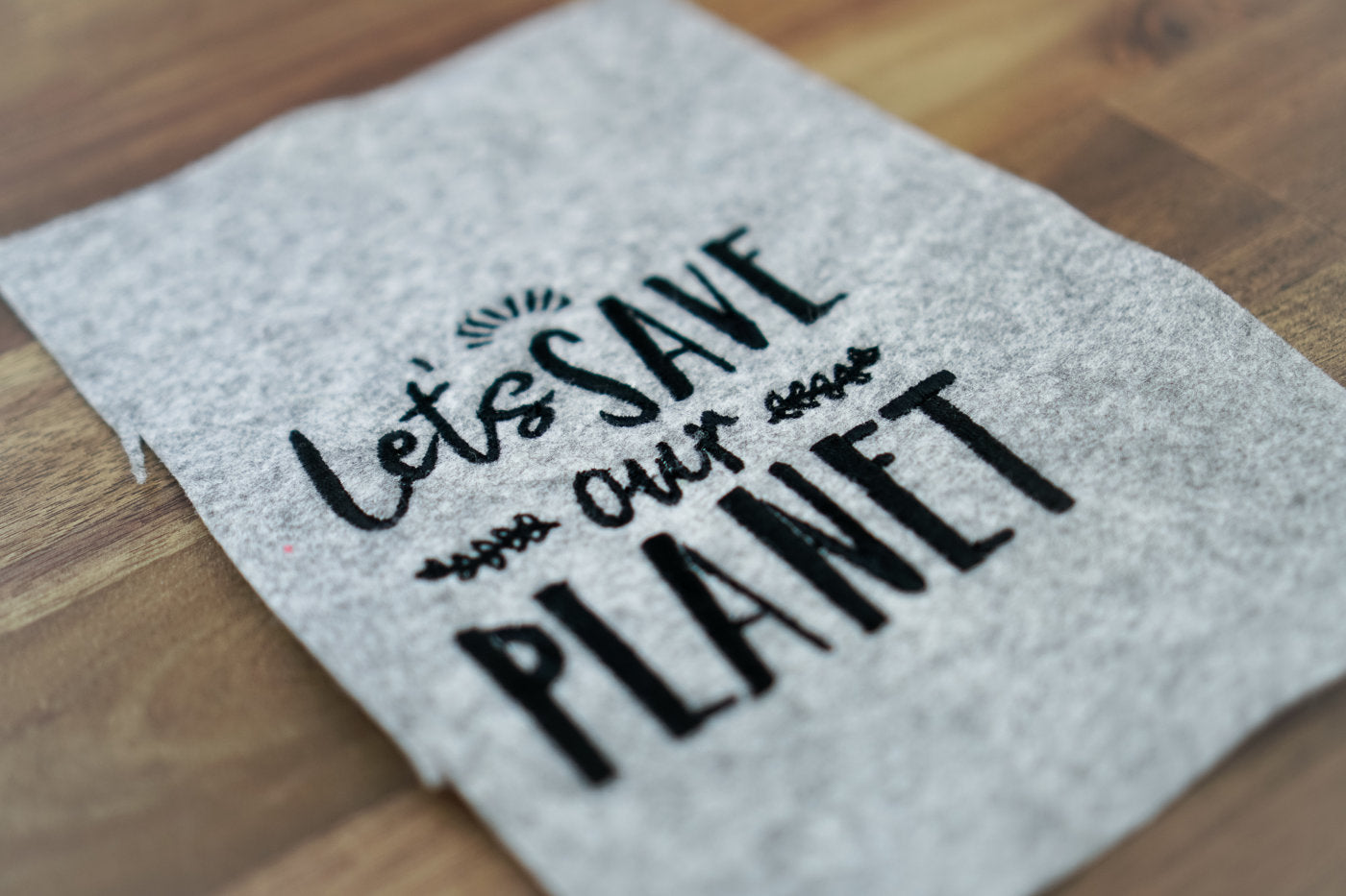 Stickdatei »Let's save our Planet«