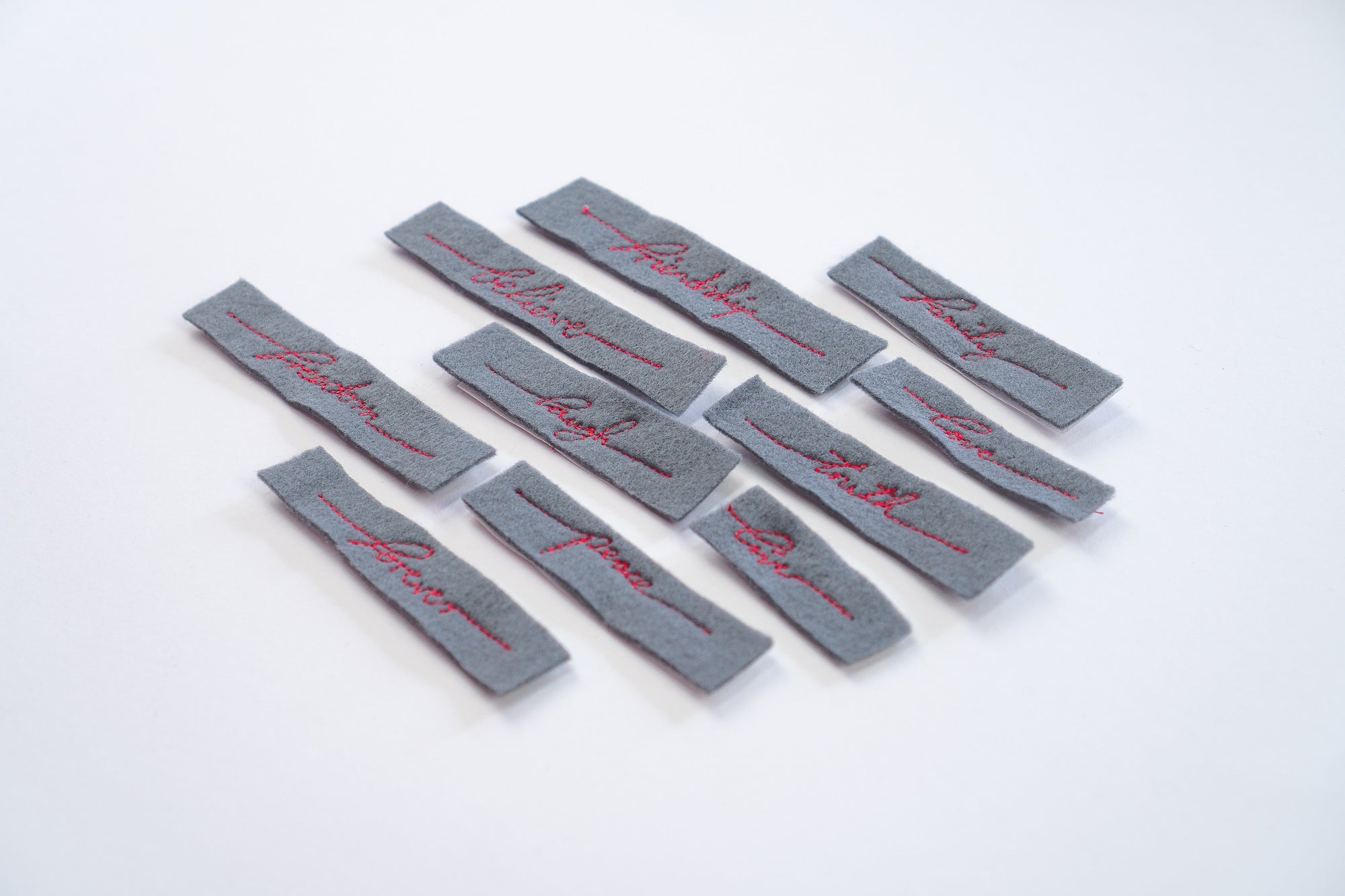 Stickdatei 10x »TINY HANDLETTERING«