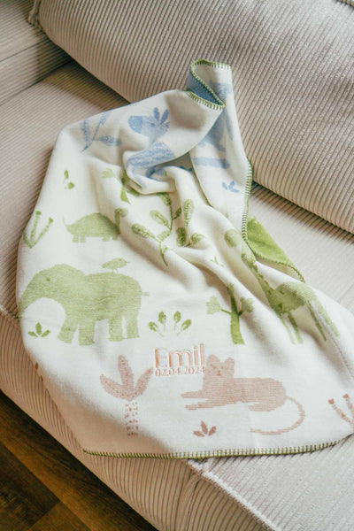 Individuell bestickte Decke mit Namen