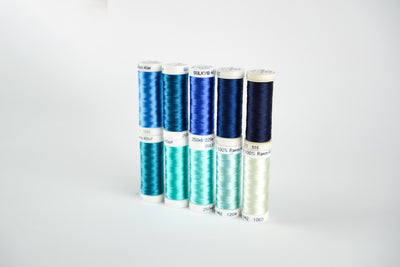 Stickgarn in Blautönen