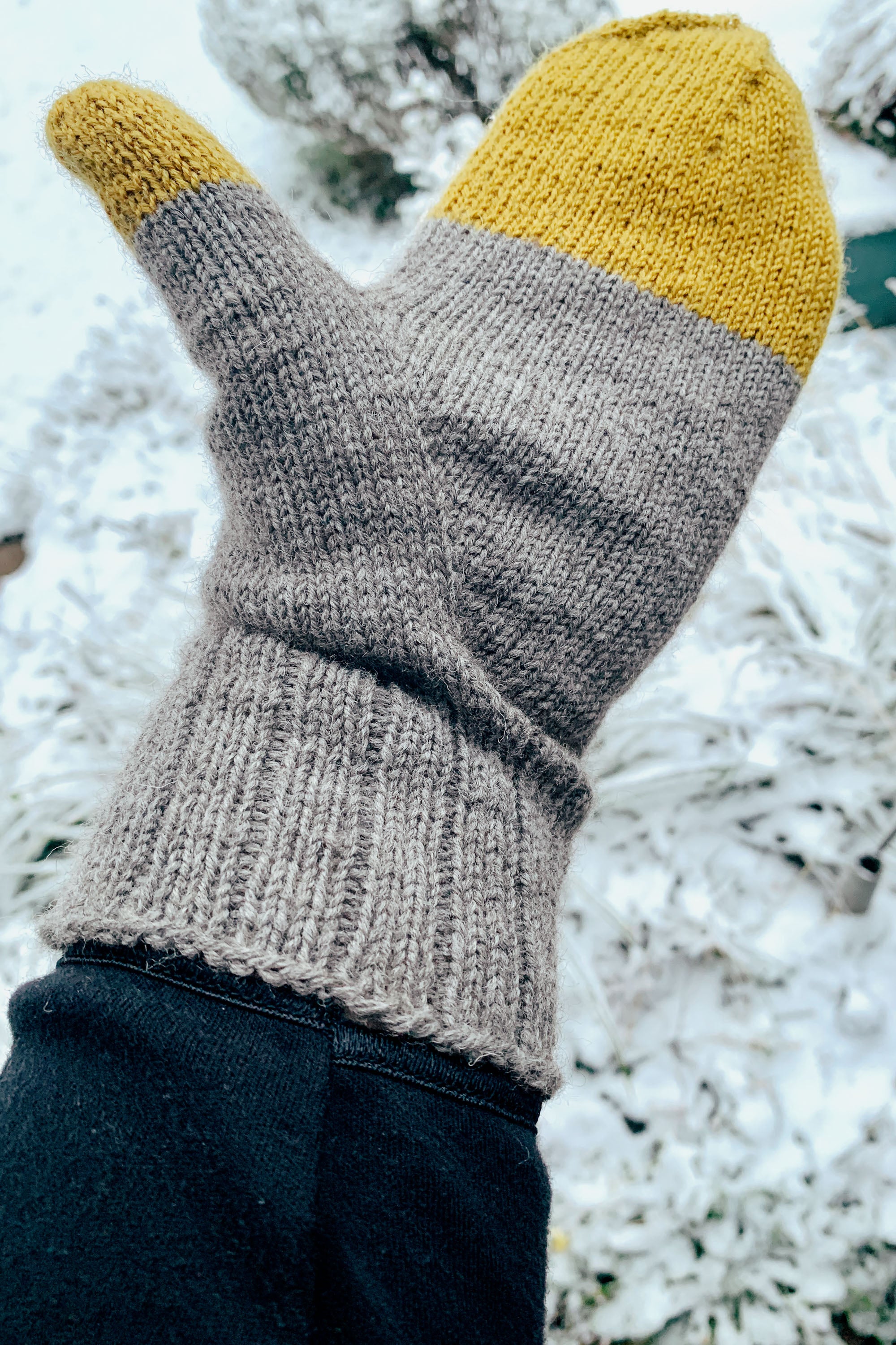 Strickanleitung Fäustlinge mit Daumen Mona