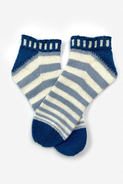 Knitting instructions for sneaker socks XENIE (PDF)