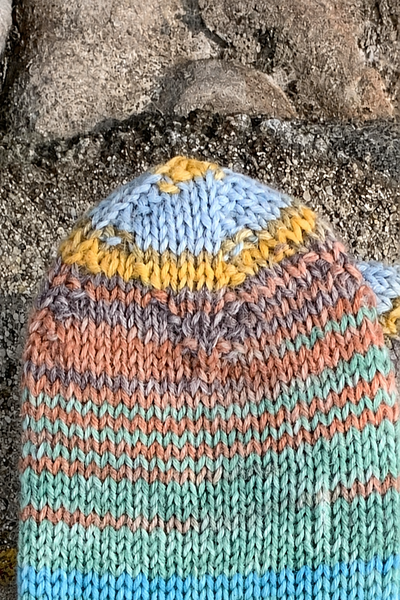 Detailansicht der Schleudersternspitze der Socken aus 6-fädigem Garn.