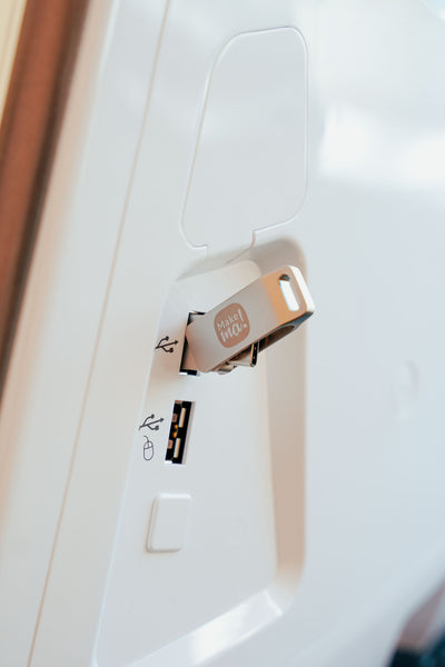 Clé USB pour machine à broder