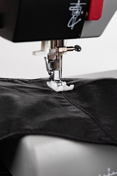 Der besondere Gleitfuß für Leder der VERITAS Power Stitch Pro