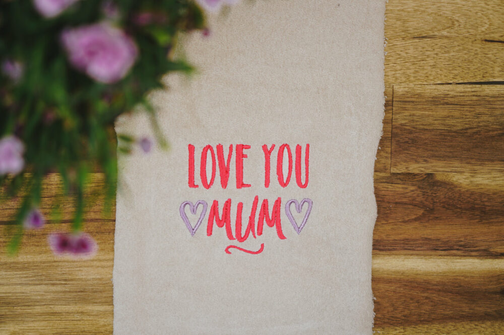 Stickdatei Muttertag »Love you Mum«